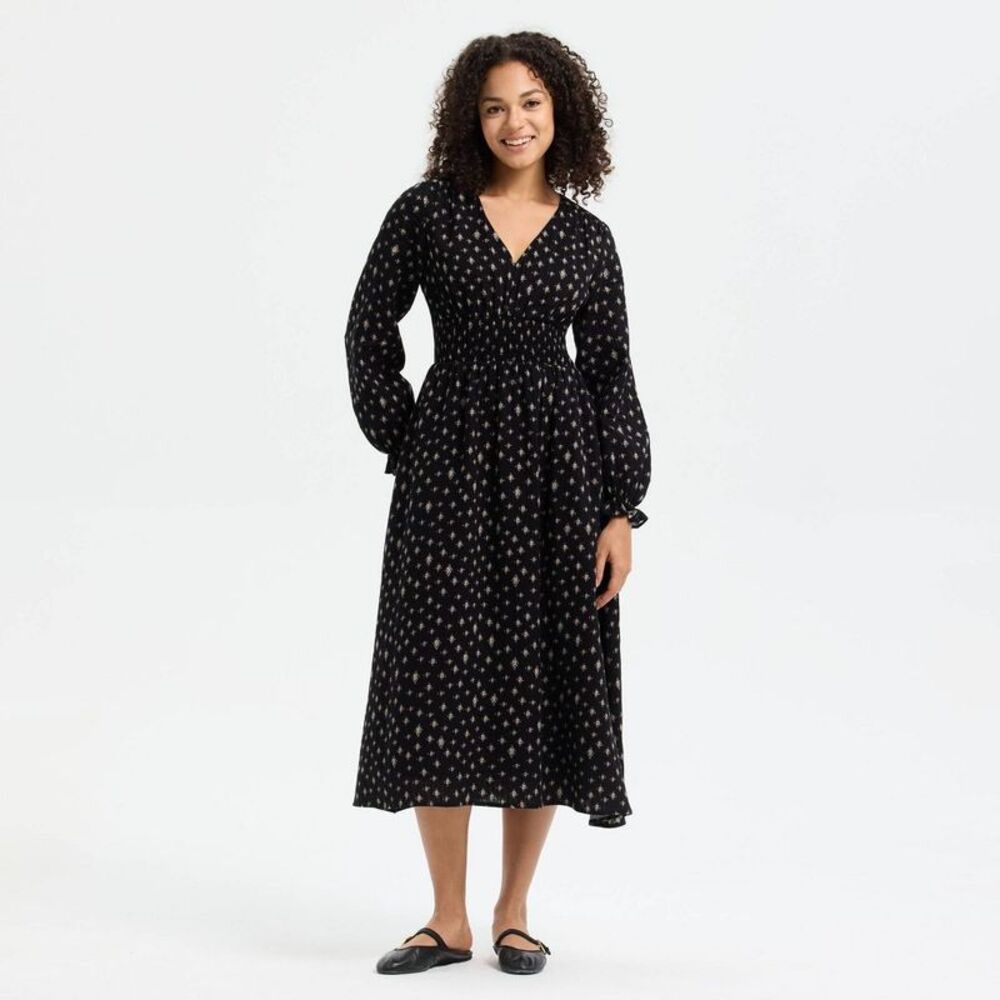 Universal Thread - Women's Balloon Long Sleeve Smocked Bodice Midi Dr Black